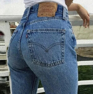 Vintage 501 high waisted tapered jeans